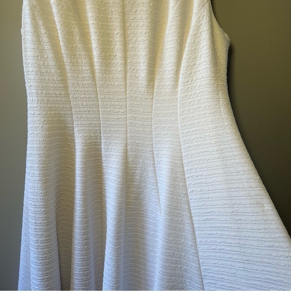 Dress Barn Woman’s Dress White With Sliver Studded Neckline Size 12 - Picture 4 of 11
